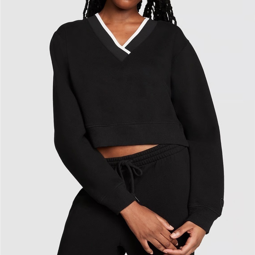 VS Pink Premium Fleece V-Neck Pullover Large Black White cropped